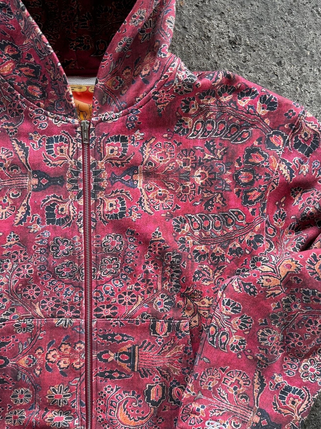 Chic Capuche Print Hoodie - Stylish Comfort Wear