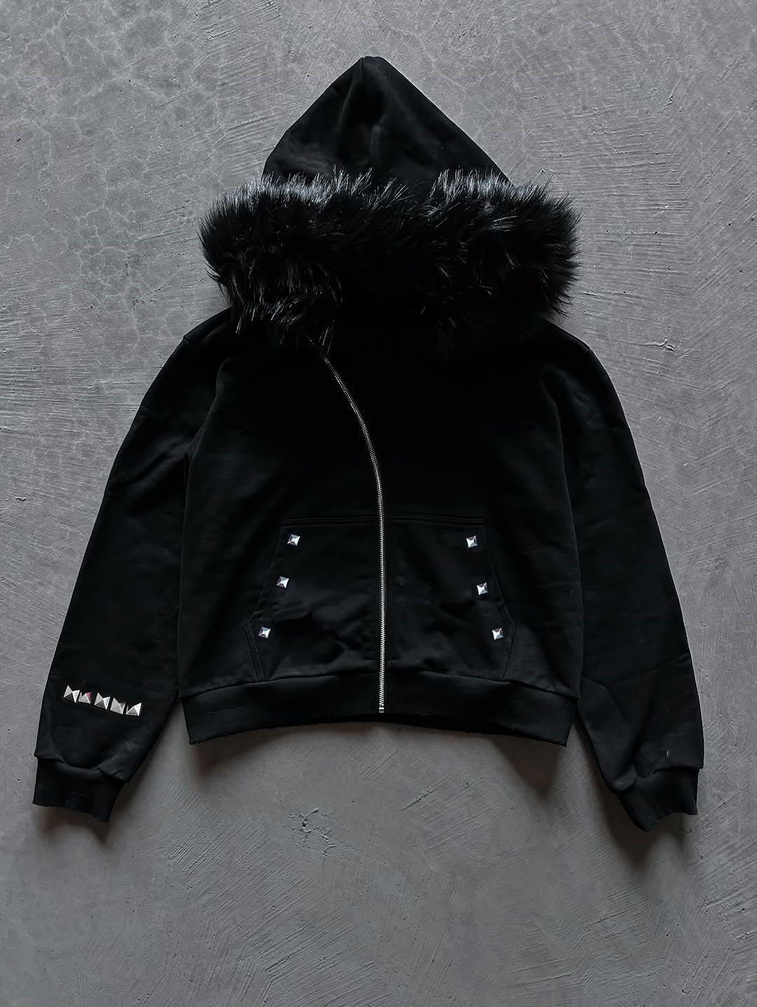 Queen of Velvet - Royal Fleece Majlis