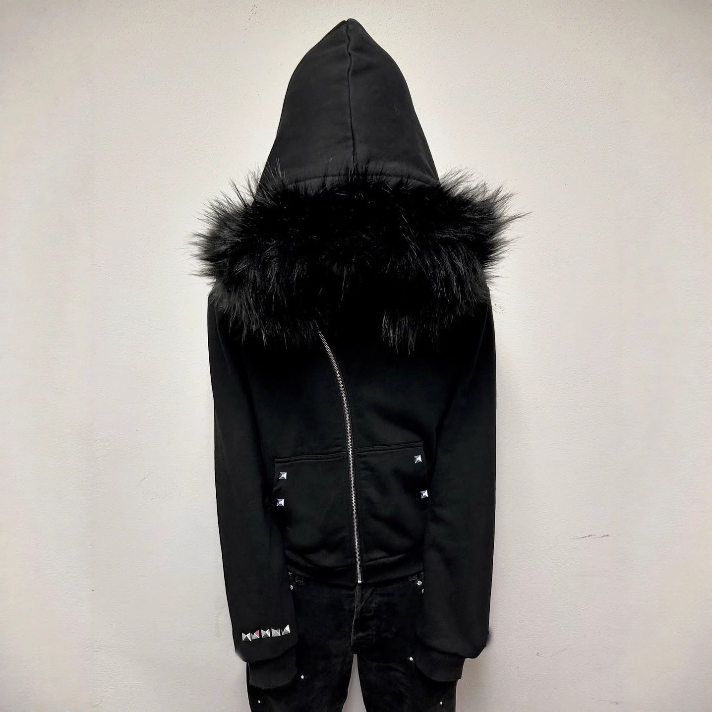 Queen of Velvet - Royal Fleece Majlis